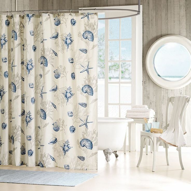 Mành rèm từ chất liệu vải là lựa chọn phổ biến nhất cho không gian phòng tắm.